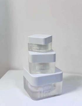 新款护肤品